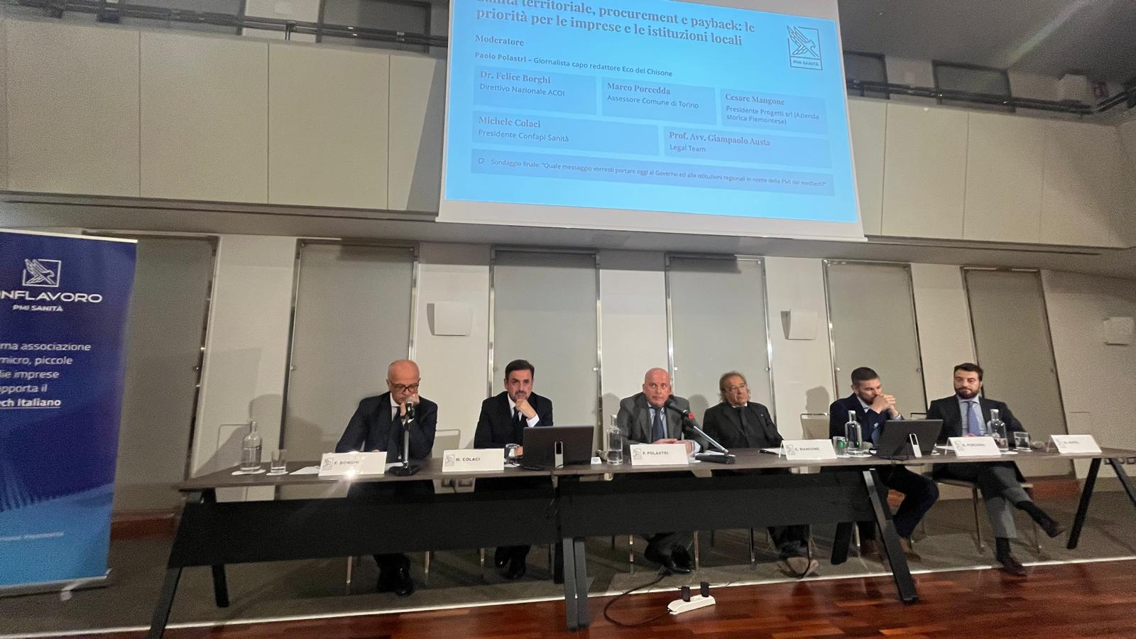 Il tavolo dei relatori durante l’incontro di Torino.
